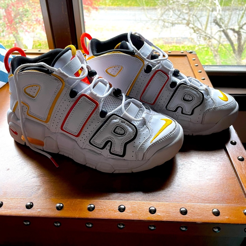 Air More Uptempo 'Roswell Raygun size 6y
